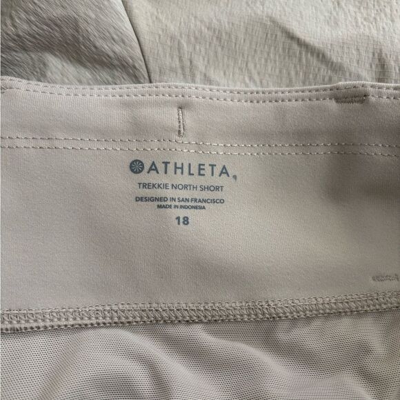 Athleta Women's Tan Shorts very comfortable and lightweight - Picture 3 of 6